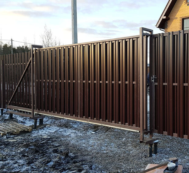 Винтовые сваи для ворот и калиток в Майкопе